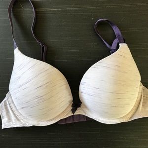 T-shirt bra push-up 34B Victoria’s Secret